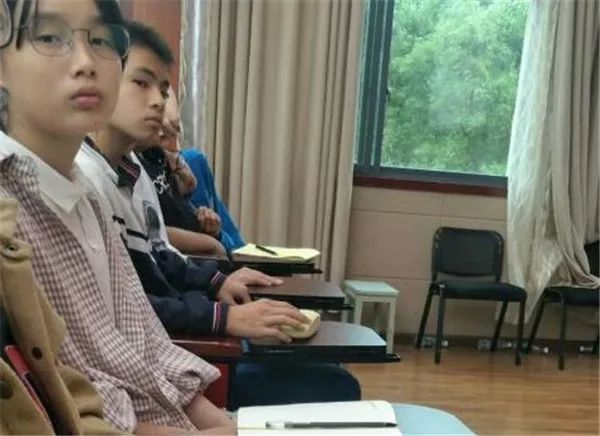 ˵��: https://mmbiz.qpic.cn/mmbiz_jpg/ibgib3xCqNWcs5iccbibPTxG9XiaLhEj9phaJW9WH5RA7uQ8bhmw5z7IjtkLdmHwEfQH49Flicyv5zKH3pDfz1U9WxFw/640?wx_fmt=jpeg